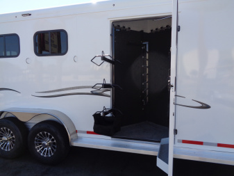 New 2026 Trails West * CLASSIC LQ 3-H * Classic LQ 3-Horse 7x7 Side Tack Goose Neck Horse Trailer