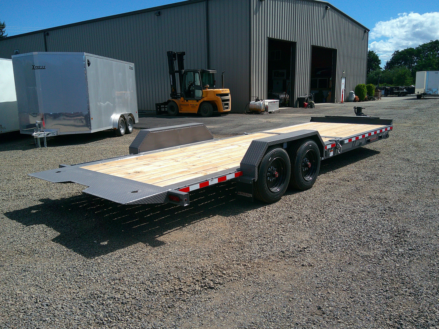 New 2025 Midsota 7x24 (16+8) 17.6K EQ Tilt Trailer