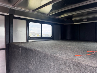 Used 2022 Logan Coach 4H Bullseye Horse Trailer