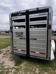 Used 2022 Logan Coach 4H Bullseye Horse Trailer