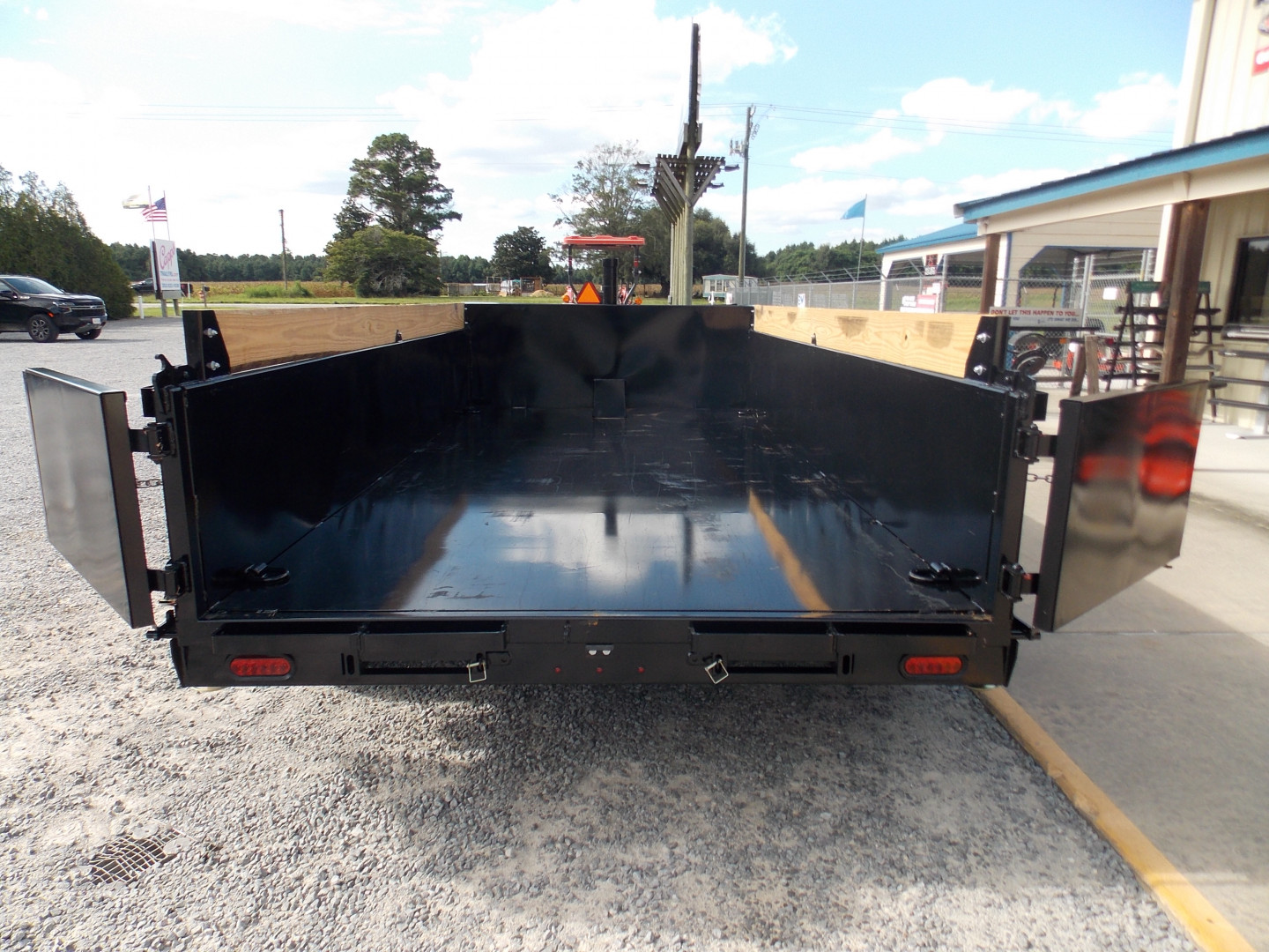New 2025 Liberty LD14K83X14B8TSFT, 83" X 14' Telescopic Dump Trailer