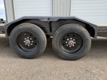 New 2025 Diamond C 102"x30' GN Extreme Duty Equipment Trailer - LPX-GN210