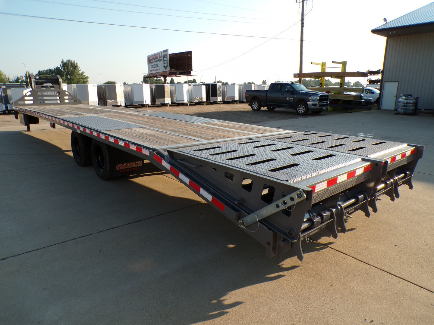 New 2024 Midsota FBGN 40 - BT - 25.9K Deckover Trailer - 560