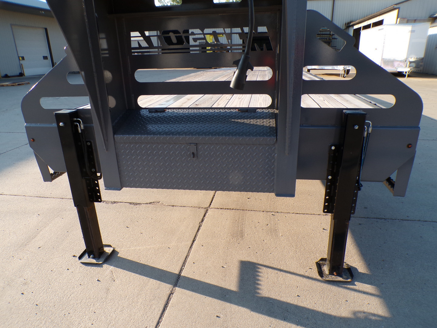 New 2024 Midsota FBGN 40 - BT - 25.9K Deckover Trailer - 560