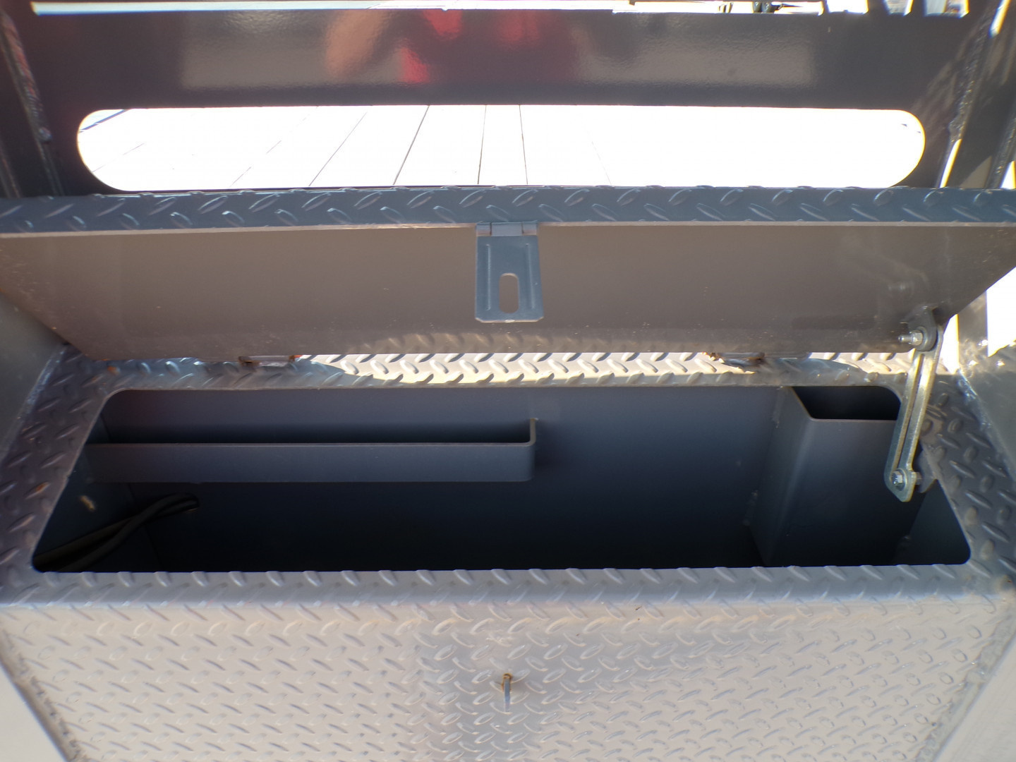 New 2024 Midsota FBGN 40 - BT - 25.9K Deckover Trailer - 560