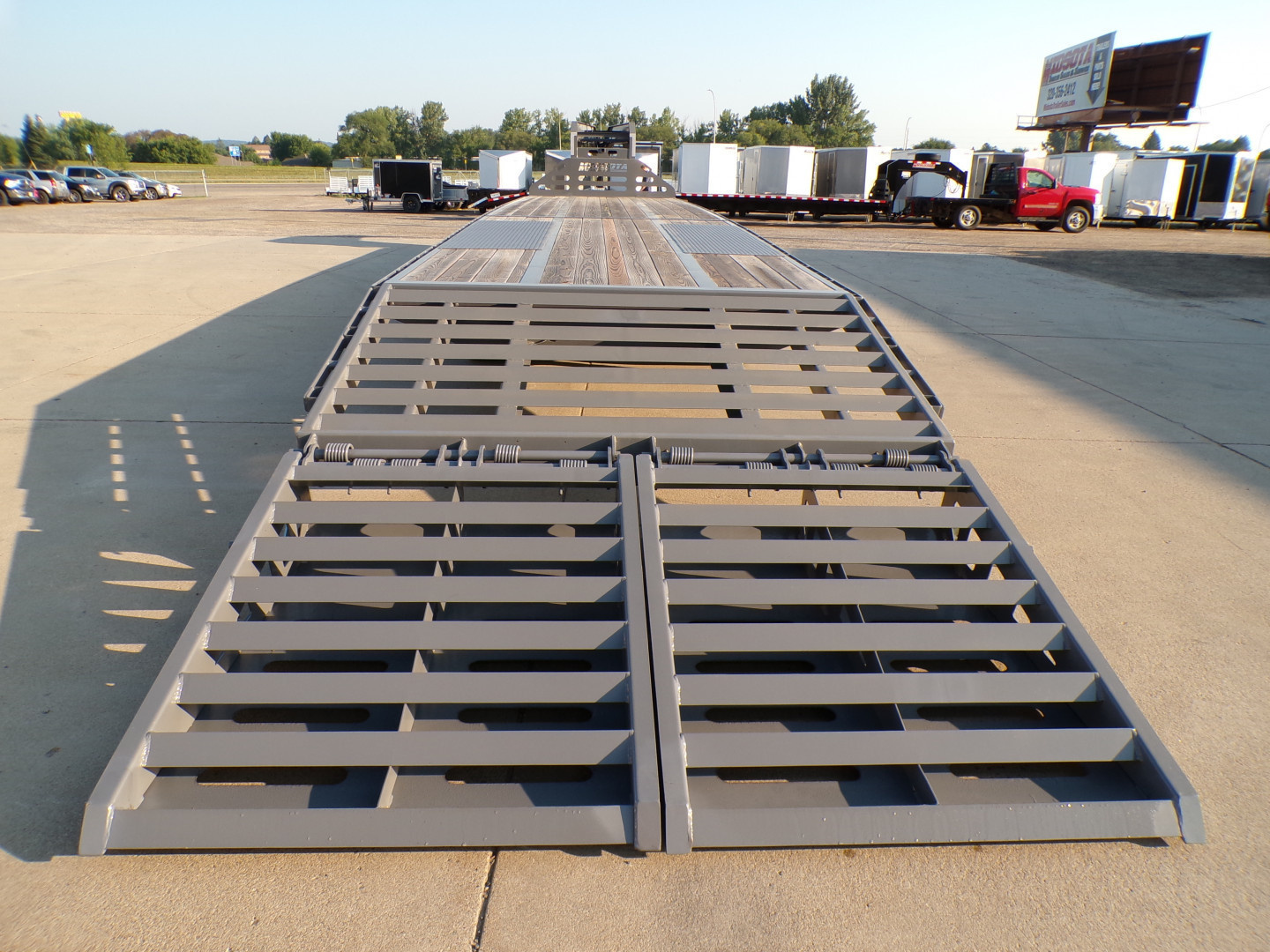 New 2024 Midsota FBGN 40 - BT - 25.9K Deckover Trailer - 560