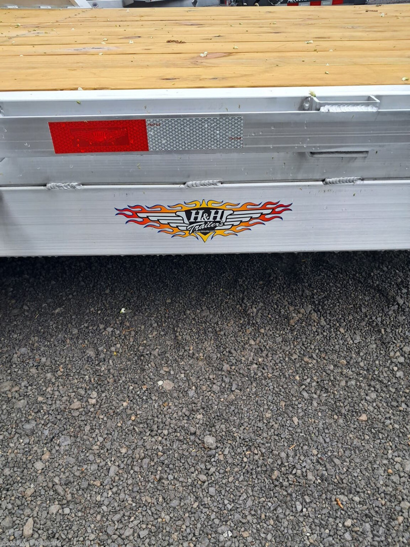 New 2025 H&H H8220HDAD-070 Car Hauler