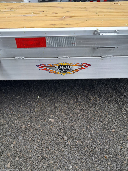 New 2025 H&H H8220HDAD-070 Car Hauler