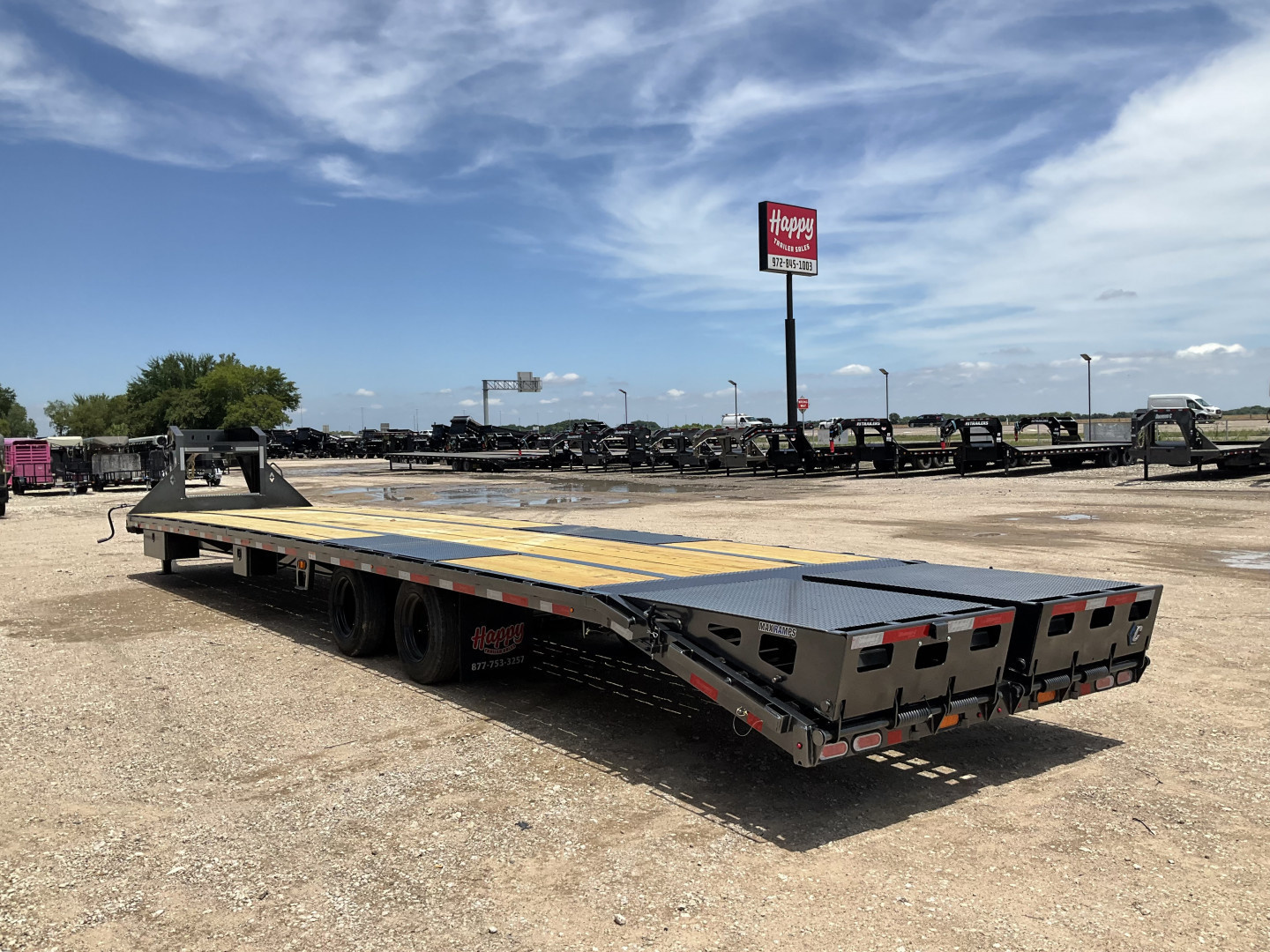 New 2026 Diamond C 102"x40' Engineered Beam FMAX216 w/ Max Ramps - 40K Pacesetter Edition