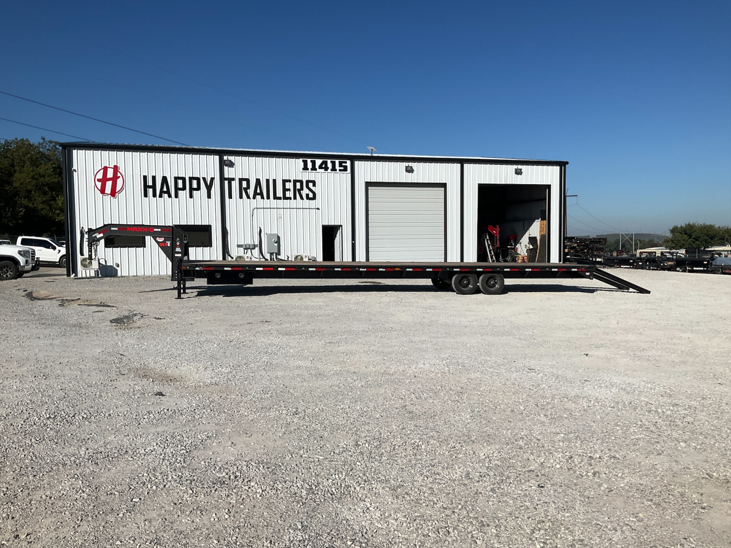Used 2026 MAXX-D 102”x40’ Gooseneck Flatbed w/ Singles – GSX