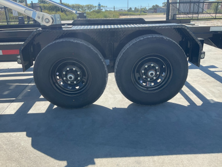 New 2026 83"x14' MAXX-D GN Roll-Off - ROX