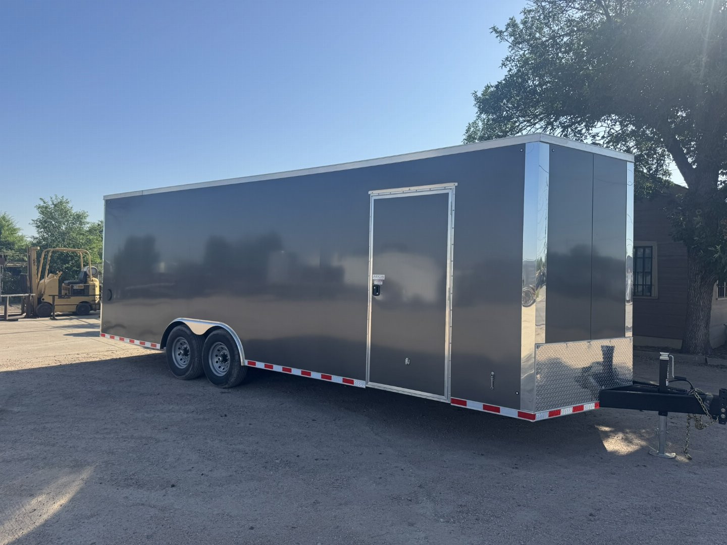 New 2025 Cross Trailers 8.5-24-1V Enclosed