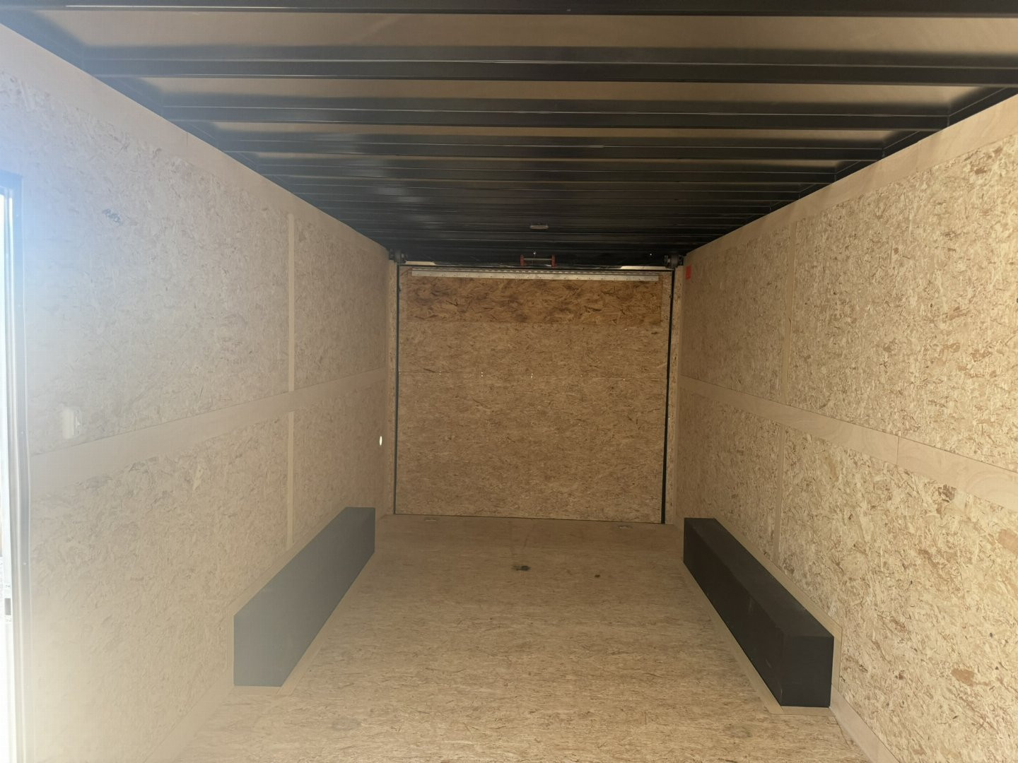 New 2025 Cross Trailers 8.5-20-1V Enclosed