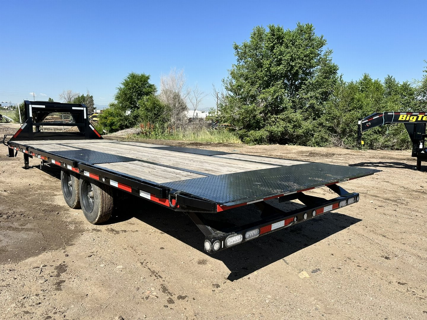 Used 2023 MXYT 8.5-26 TILT Deckover Gooseneck Equipment Hauler