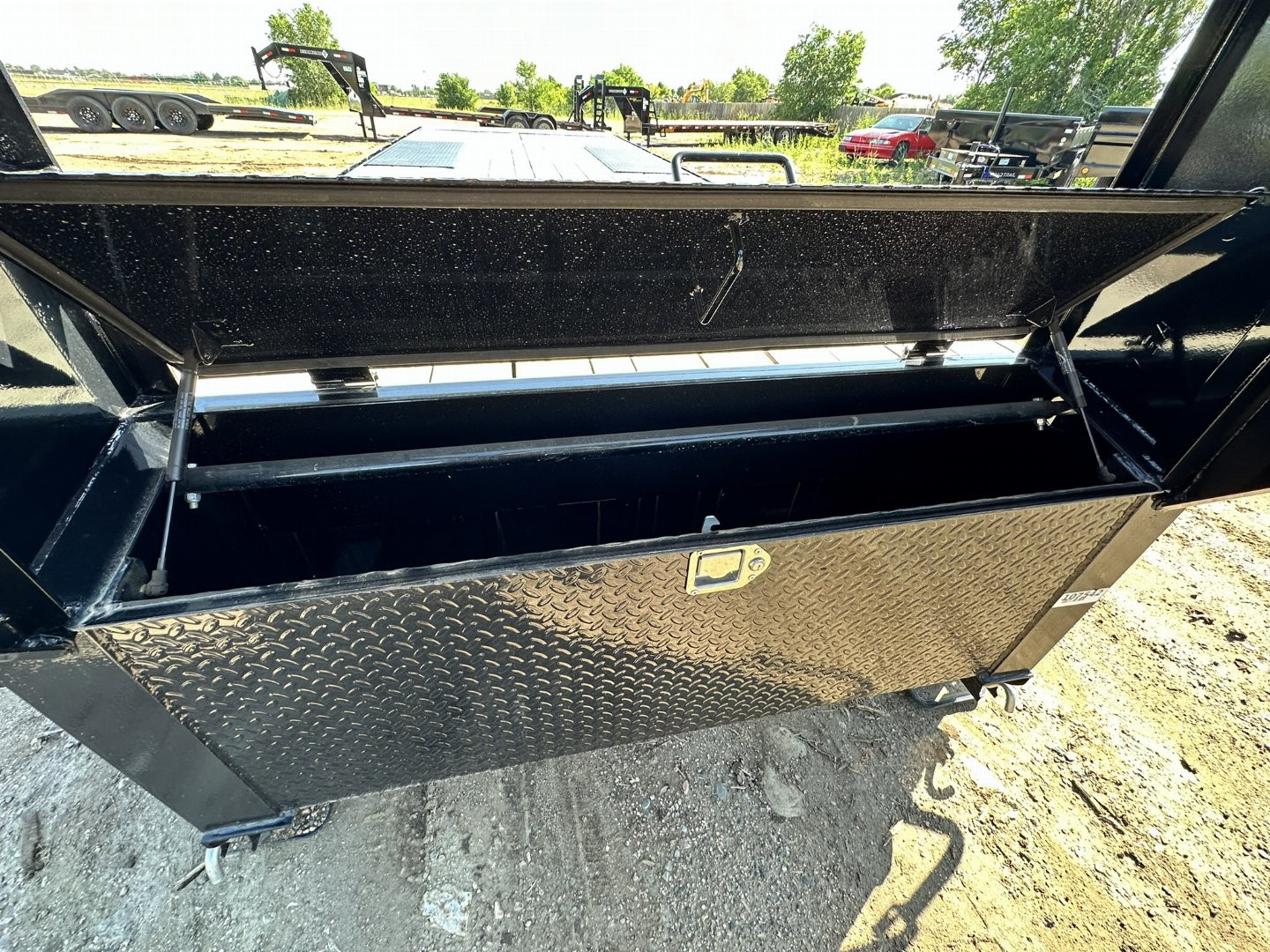 Used 2023 MXYT 8.5-26 TILT Deckover Gooseneck Equipment Hauler