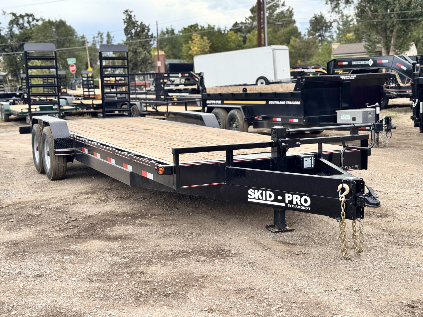 New 2025 Diamond T 7-HD24 Equipment Hauler 16K GVWR