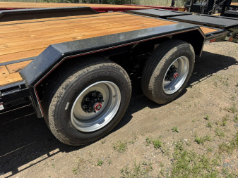 New 2025 Diamond T 8.5-28GooseneckBuggyHaulerMAXX