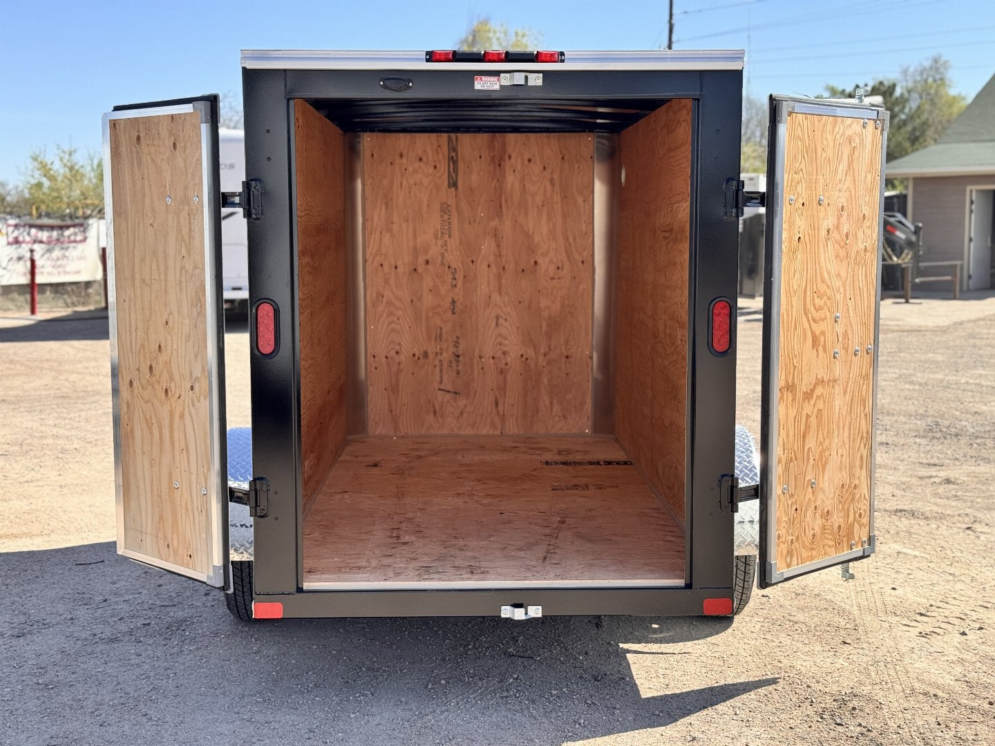 New 2026 Southland Trailers 5-10 Enclosed Barn Door