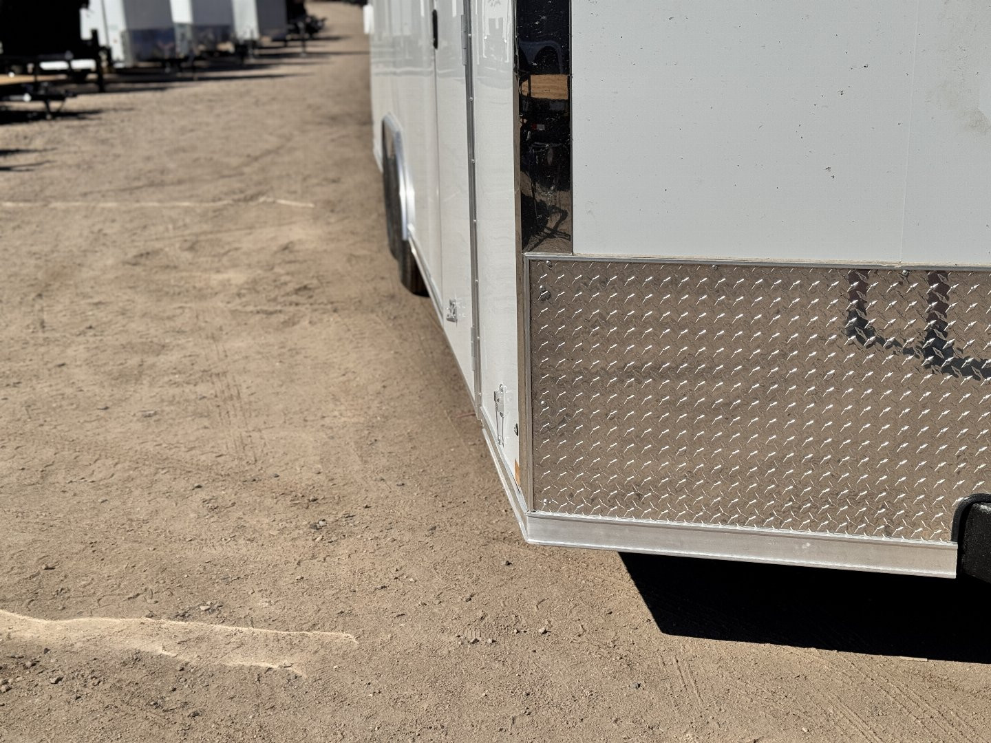 New 2025 Cross Trailers 8.5-24-1V Enclosed