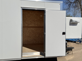 New 2025 Cross Trailers 8.5-24-1V Enclosed