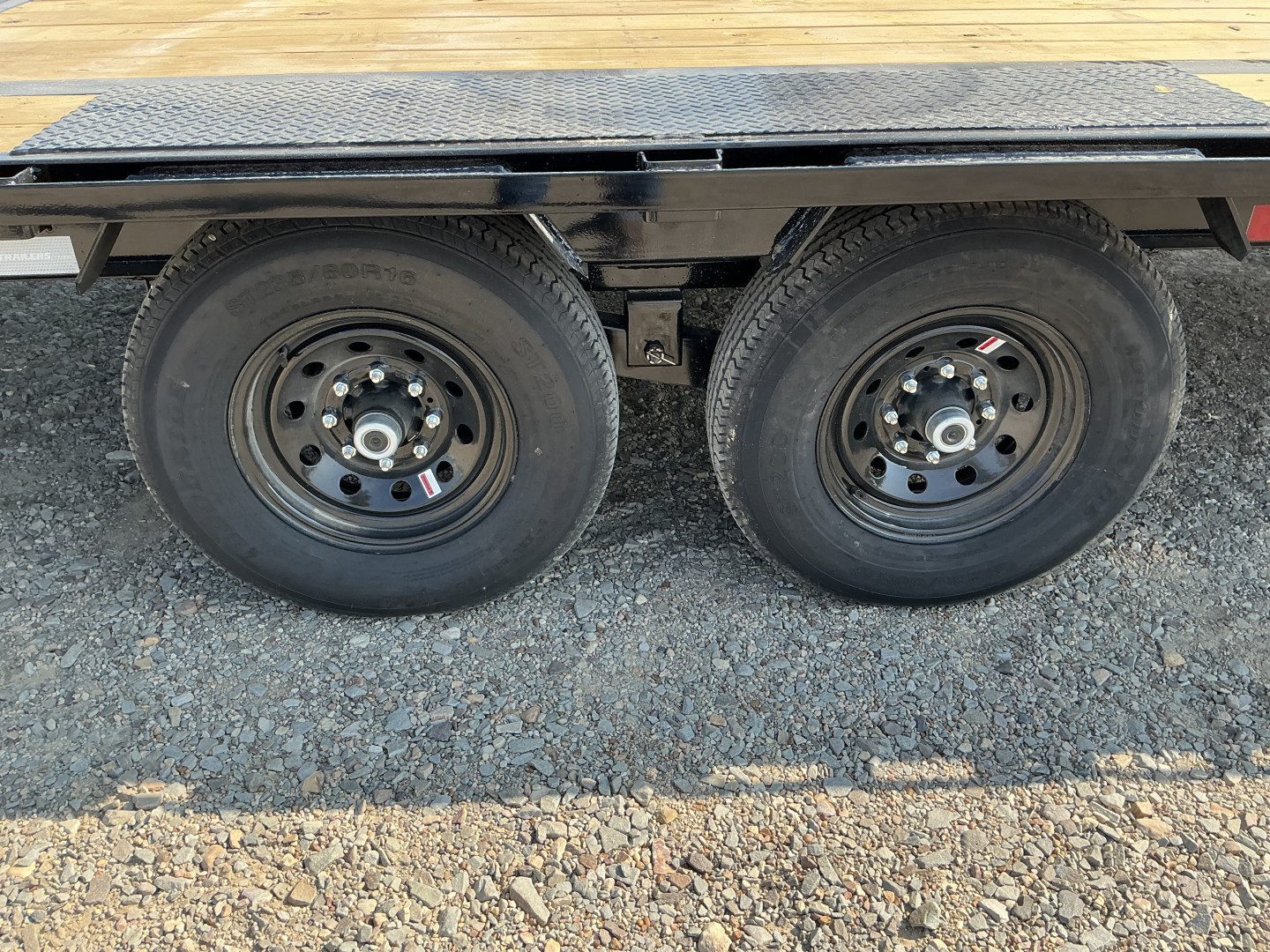 New 2026 PJ 102”x30’ Quest Gooseneck Flatbed w/ Singles – LQ