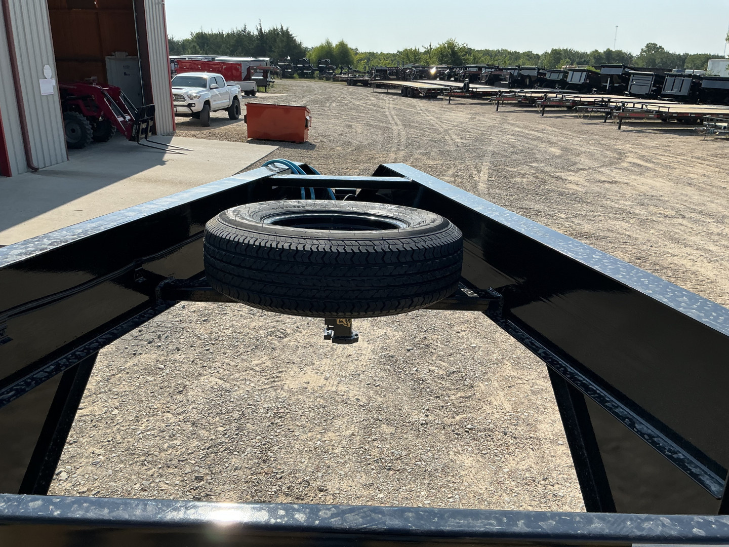 New 2026 PJ 102”x30’ Quest Gooseneck Flatbed w/ Singles – LQ