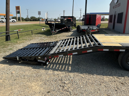 New 2026 PJ 102”x30’ Quest Gooseneck Flatbed w/ Singles – LQ