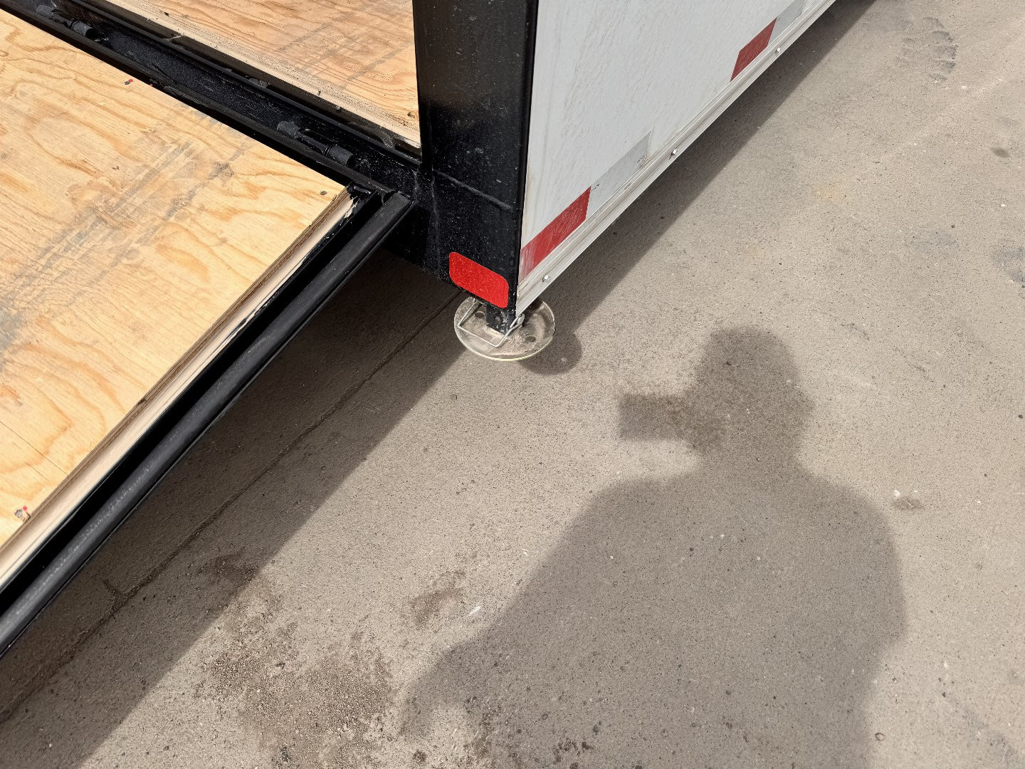 New 2025 Southland Trailers 8-24-1.5V Enclosed Car Hauler