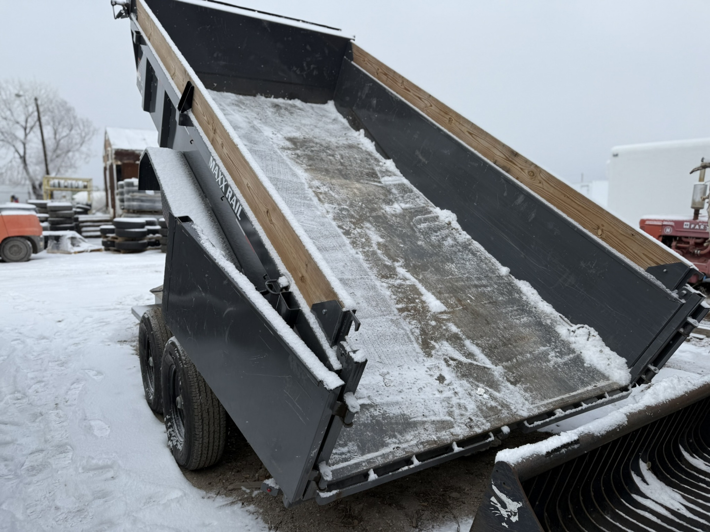 Used 2024 Diamond T 7-14Dump