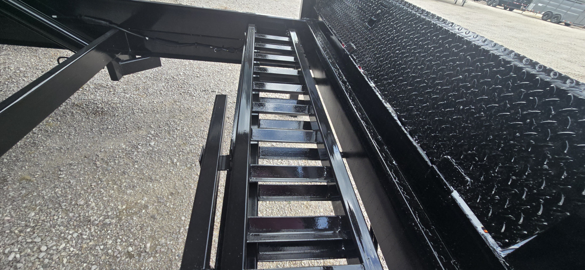New 2025 US Built 7' X 18' X 4' Dump Trailer