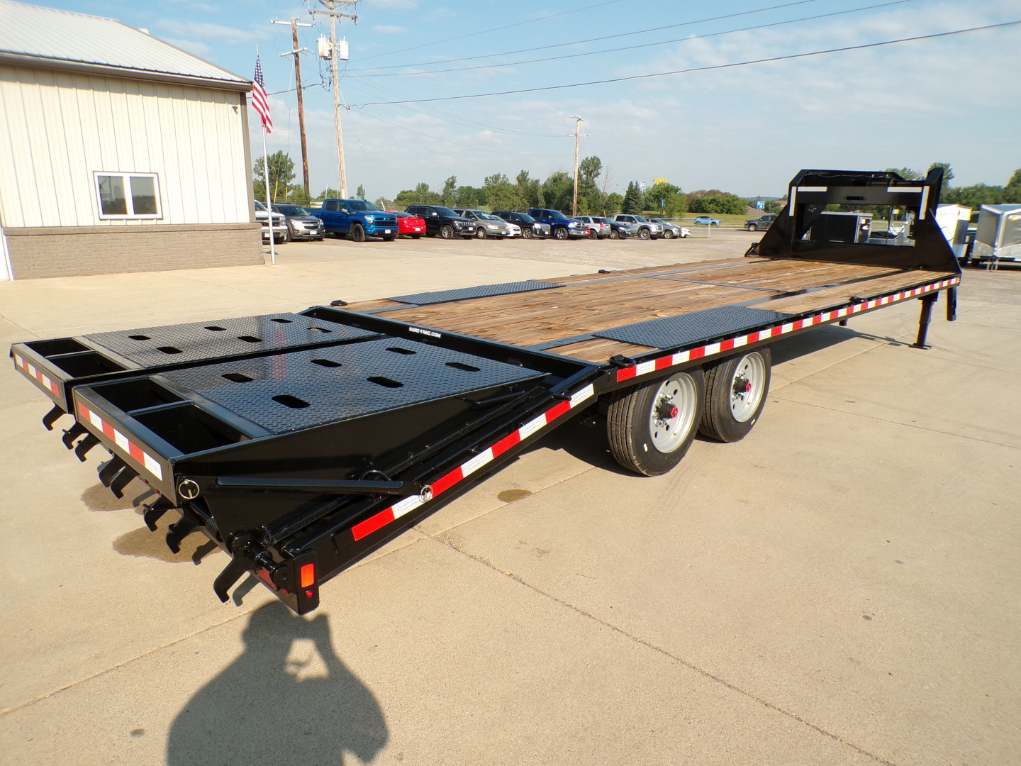 New 2025 Sure-Trac 8.5 x 21 + 5 HD LP GN - 17.6K Deckover Trailer - 261