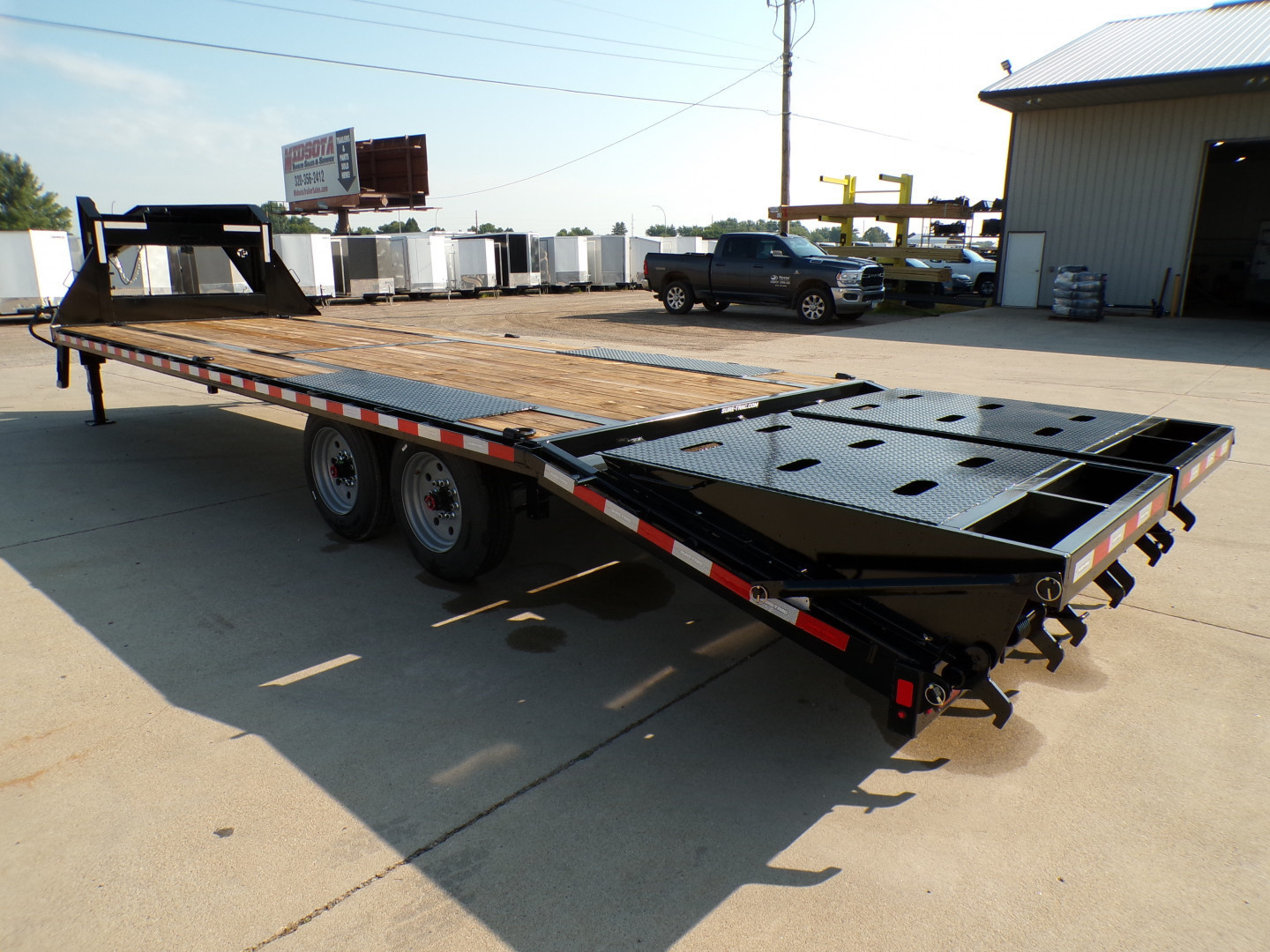 New 2025 Sure-Trac 8.5 x 21 + 5 HD LP GN - 17.6K Deckover Trailer - 261