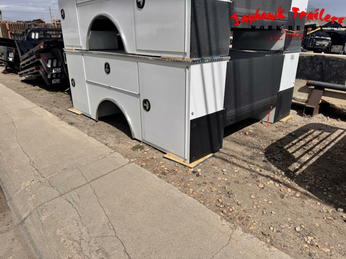 New 2025 CM Truck Beds CMG 110/94VVSSMLG2M