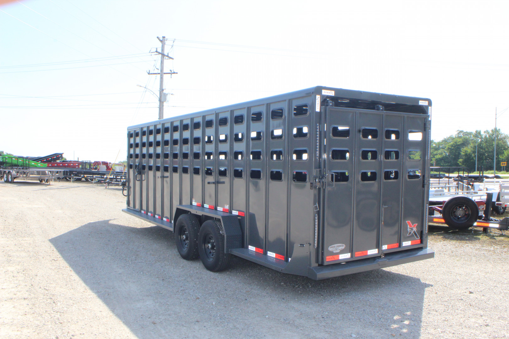 New 2025 Eagle X Trailers 6.8 x24 Gooseneck LIvestock Trailer