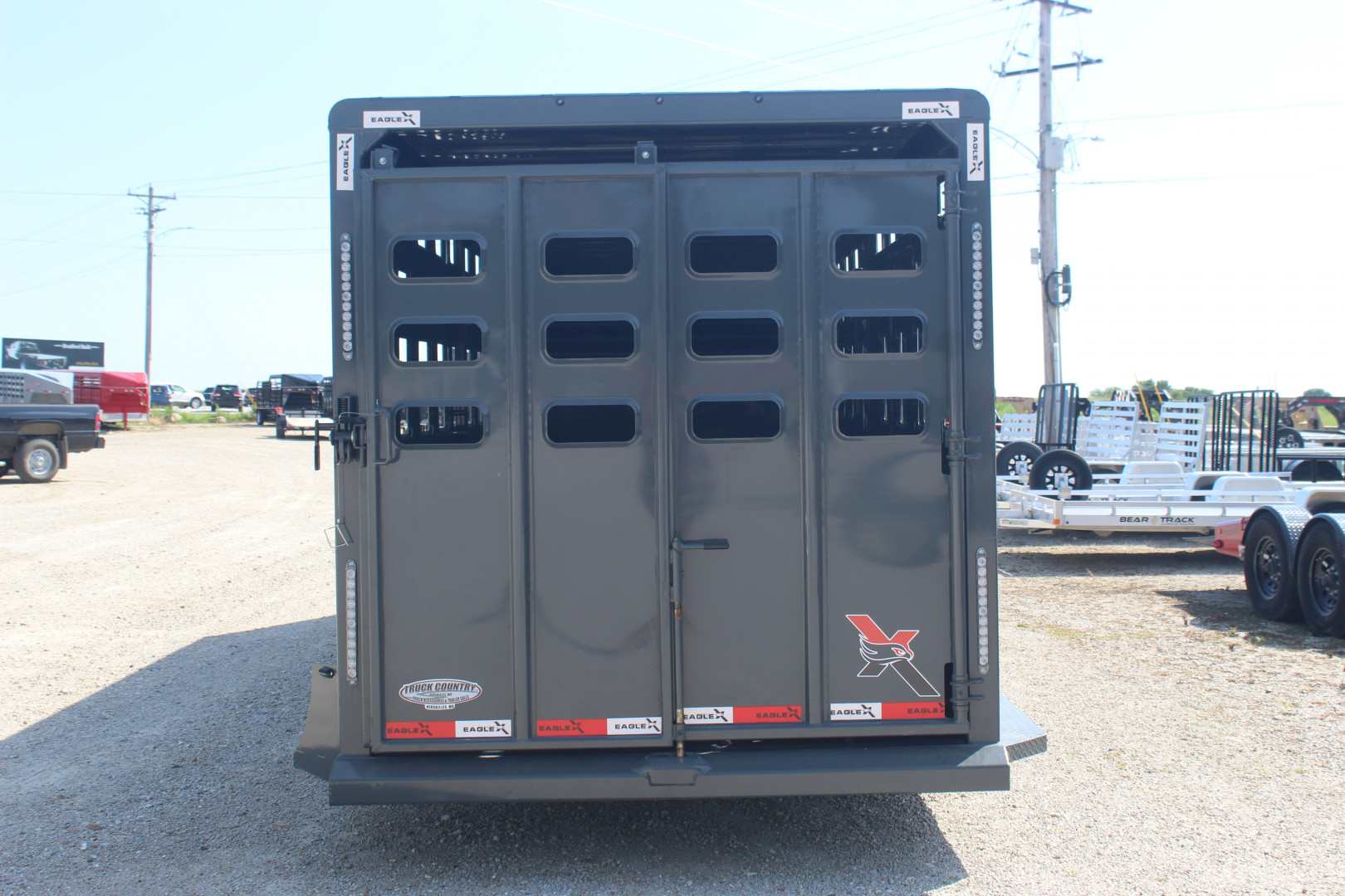 New 2025 Eagle X Trailers 6.8 x24 Gooseneck LIvestock Trailer
