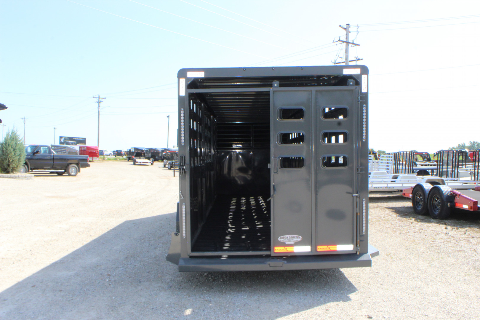New 2025 Eagle X Trailers 6.8 x24 Gooseneck LIvestock Trailer