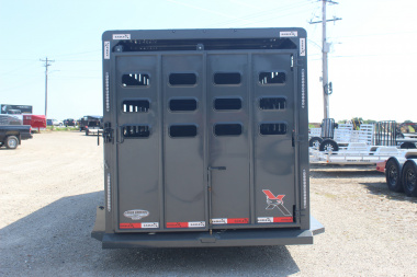 New 2025 Eagle X Trailers 6.8 x24 Gooseneck LIvestock Trailer