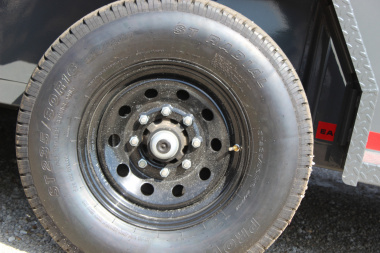 New 2025 Eagle X Trailers 6.8 x24 Gooseneck LIvestock Trailer