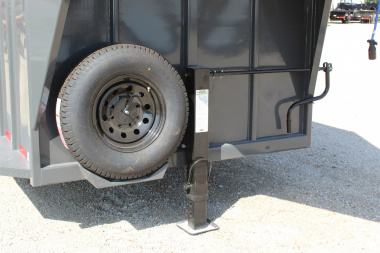 New 2025 Eagle X Trailers 6.8 x24 Gooseneck LIvestock Trailer