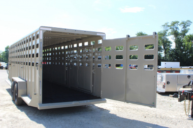 New 2025 Eagle X Trailers 6.8' x24' Gooseneck LIvestock Trailer