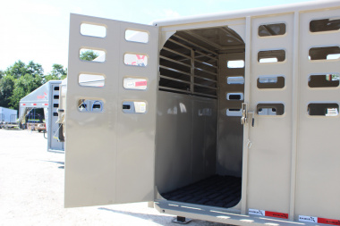 New 2025 Eagle X Trailers 6.8' x24' Gooseneck LIvestock Trailer
