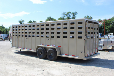 New 2025 Eagle X Trailers 6.8' x24' Gooseneck LIvestock Trailer