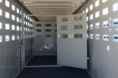 New 2025 Eagle X Trailers 6.8' x24' Gooseneck LIvestock Trailer