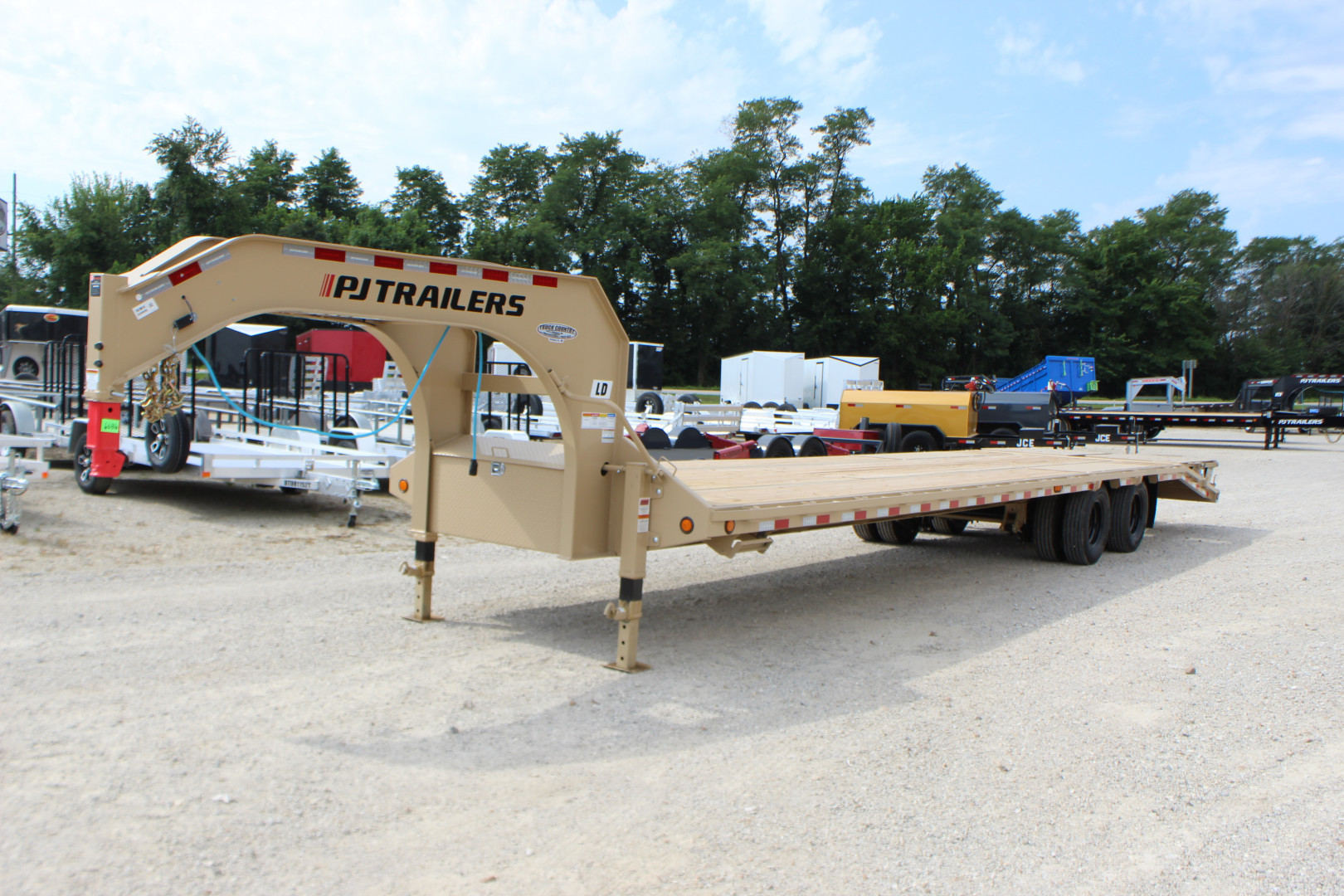 New 2026 PJ Trailer LD 34' Flatbed Trailer
