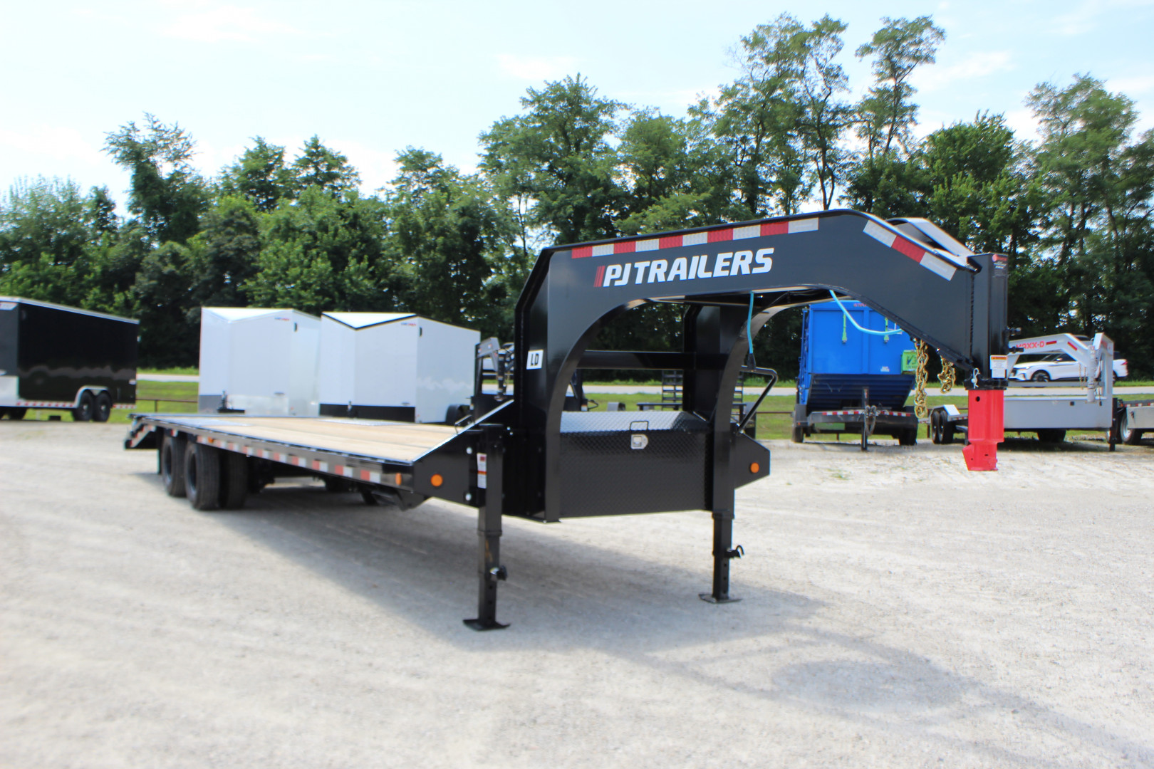 New 2026 PJ Trailer LD 32' Gooseneck Flatbed Trailer