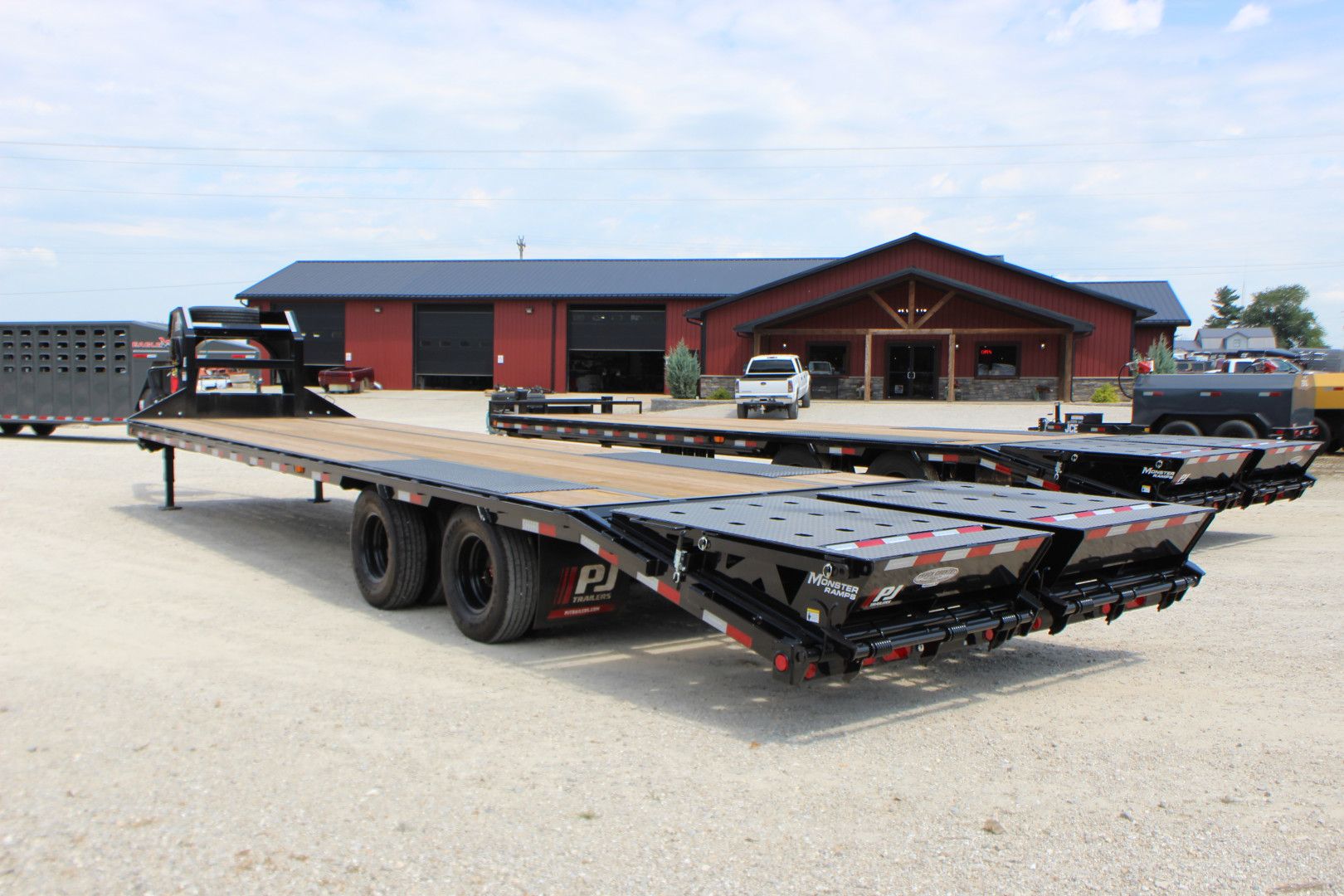 New 2026 PJ Trailer LD 32' Gooseneck Flatbed Trailer