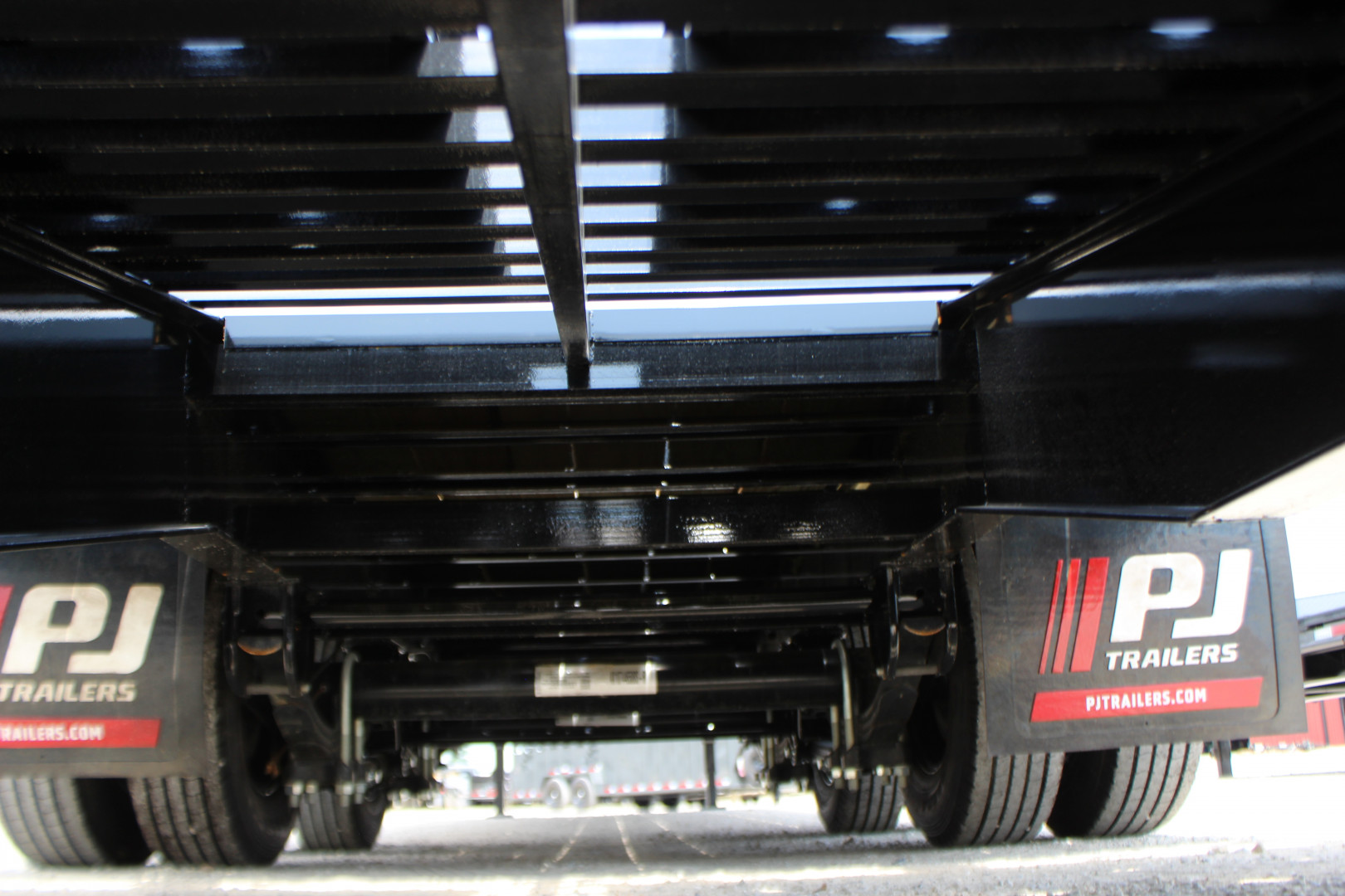 New 2026 PJ Trailer LD 32' Gooseneck Flatbed Trailer