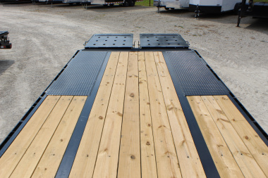 New 2026 PJ Trailer LD 25' Gooseneck Flatbed Trailer