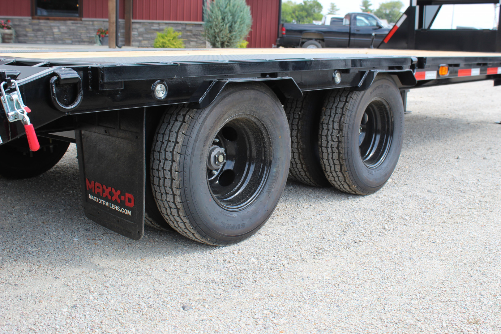 New 2026 MAXX-D LKX 25' Gooseneck Flatbed Trailer
