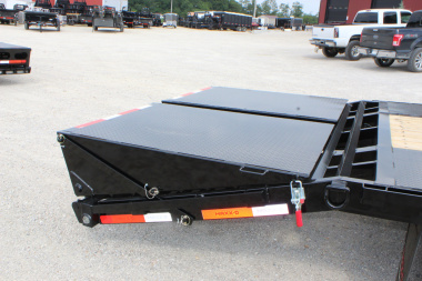 New 2026 MAXX-D LKX 25' Gooseneck Flatbed Trailer